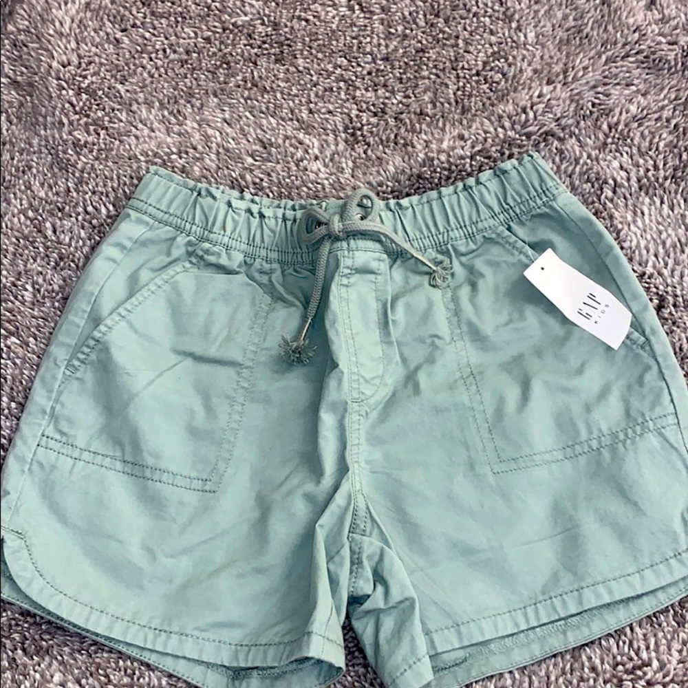 Gap shorts!